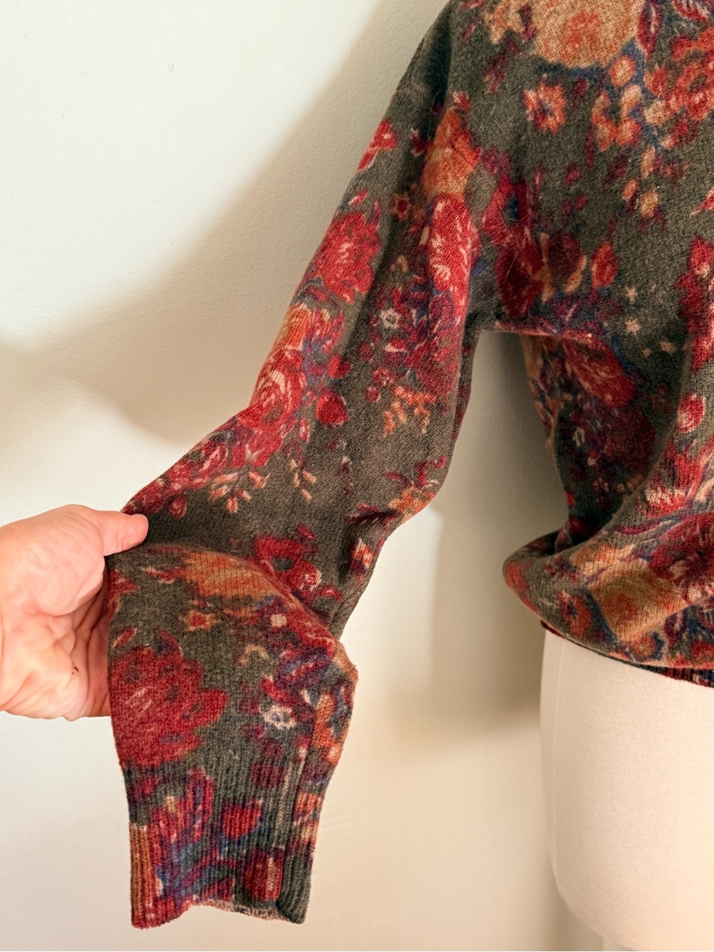 Ralph Lauren Late 80s Vintage Floral Print Crewneck Sweater - Picture 4 of 4